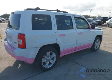 2013 Jeep Patriot Latitude z USA, uszkodzony, nr VIN 1C4NJPFB5DD102929